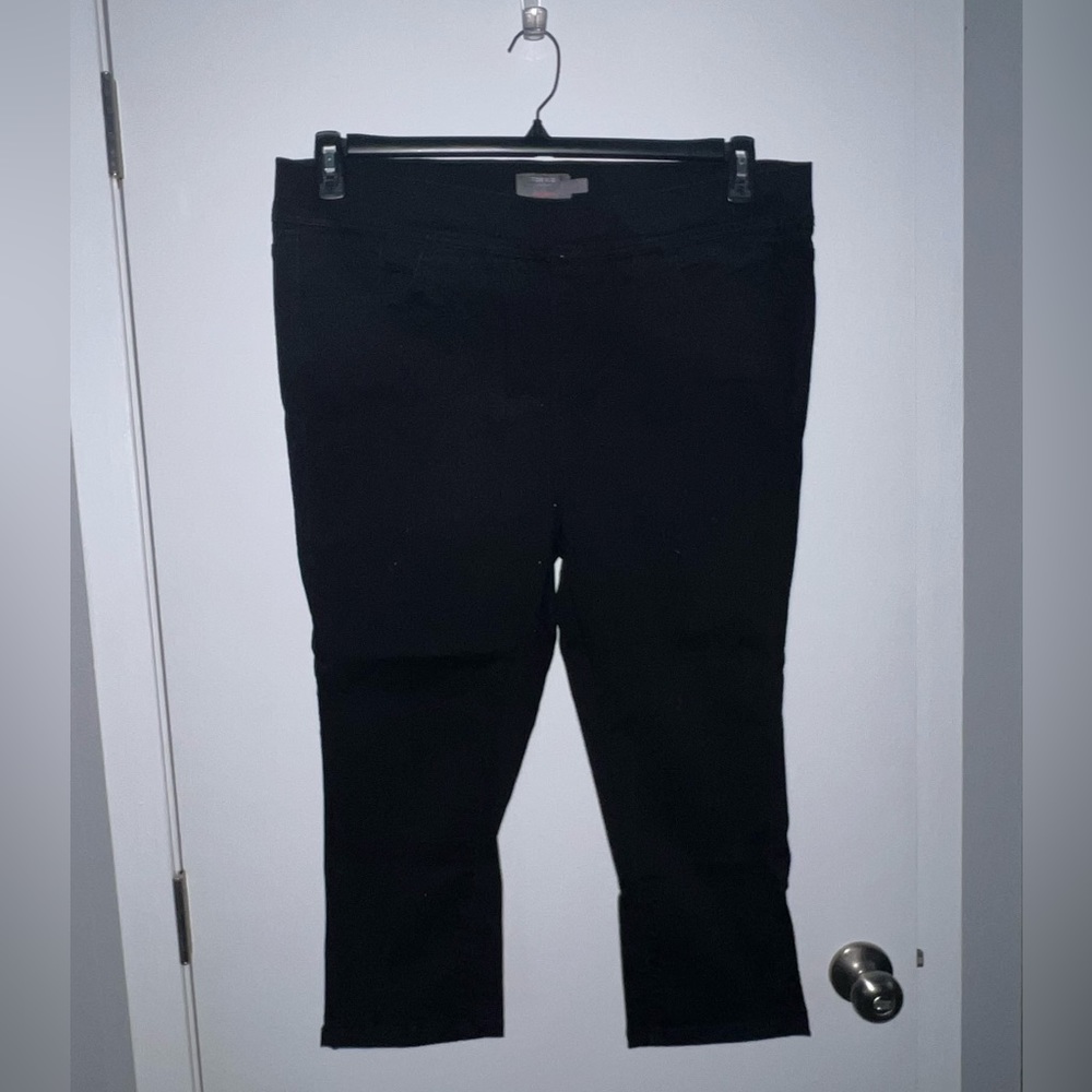 Black Torrid Crop Lean Jean EUC